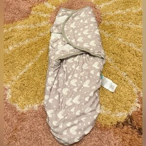 Biloban baby swaddle